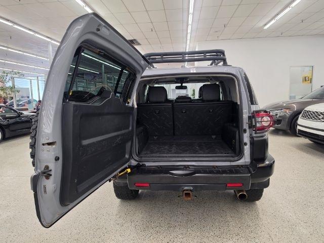 Toyota FJ Cruiser 4WD 4dr Man (Natl) 2013