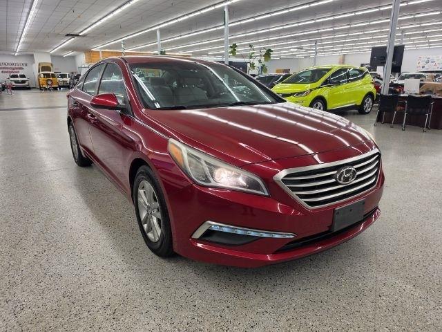 Hyundai Sonata 4dr Sdn 2.4L SE 2015