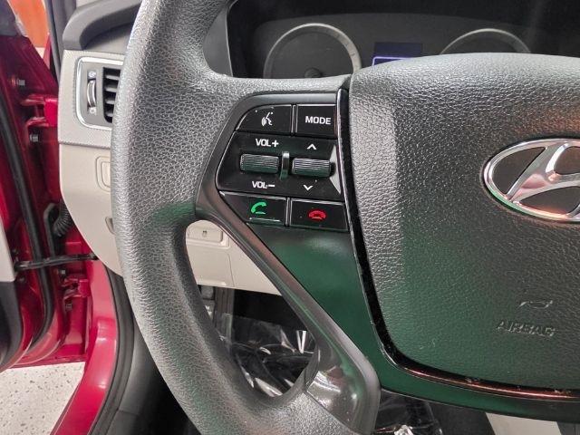 Hyundai Sonata 4dr Sdn 2.4L SE 2015