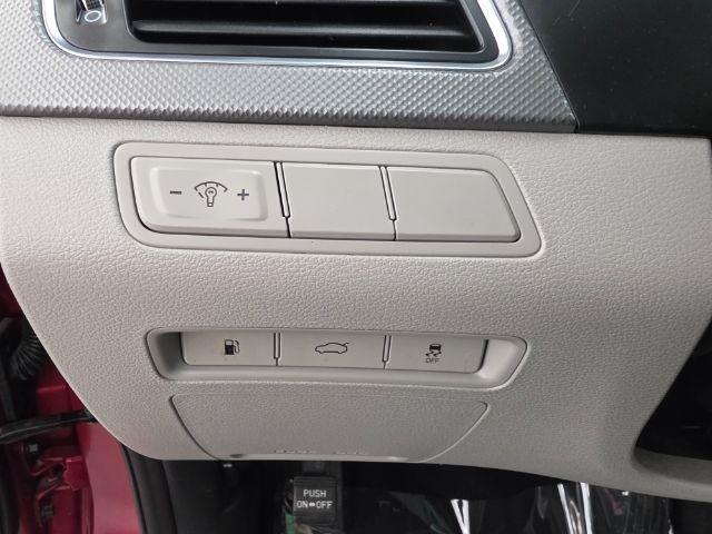 Hyundai Sonata 4dr Sdn 2.4L SE 2015