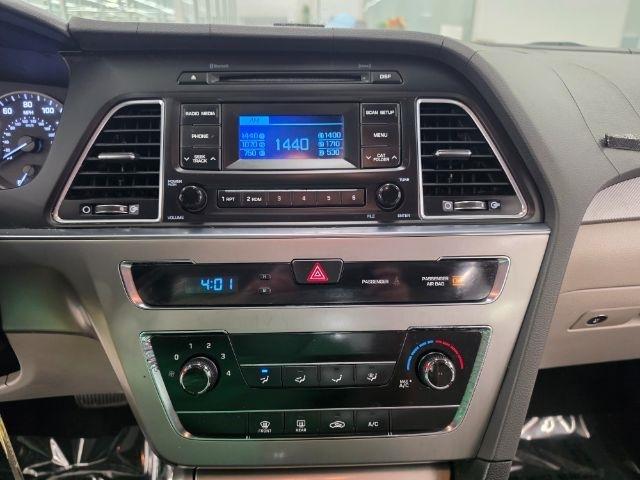 Hyundai Sonata 4dr Sdn 2.4L SE 2015