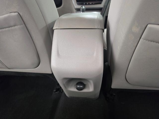 Hyundai Sonata 4dr Sdn 2.4L SE 2015