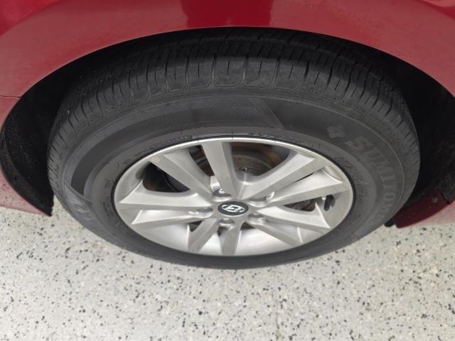 Hyundai Sonata 4dr Sdn 2.4L SE 2015