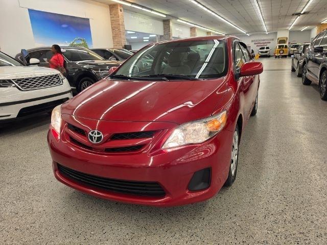 Toyota Corolla 4dr Sdn Auto LE (Natl) 2011