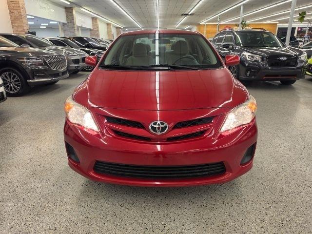 Toyota Corolla 4dr Sdn Auto LE (Natl) 2011