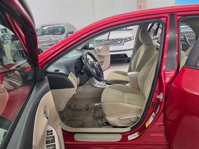 Toyota Corolla 4dr Sdn Auto LE (Natl) 2011