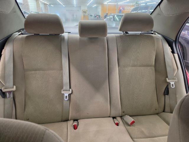 Toyota Corolla 4dr Sdn Auto LE (Natl) 2011