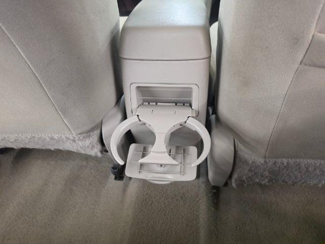 Toyota Corolla 4dr Sdn Auto LE (Natl) 2011