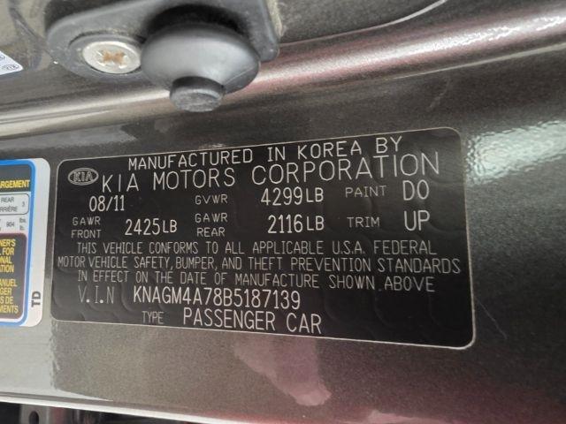 Kia Optima 4dr Sdn 2.4L Auto LX 2011