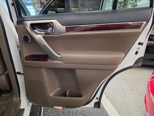 Lexus GX 460 4WD 4dr Luxury 2015