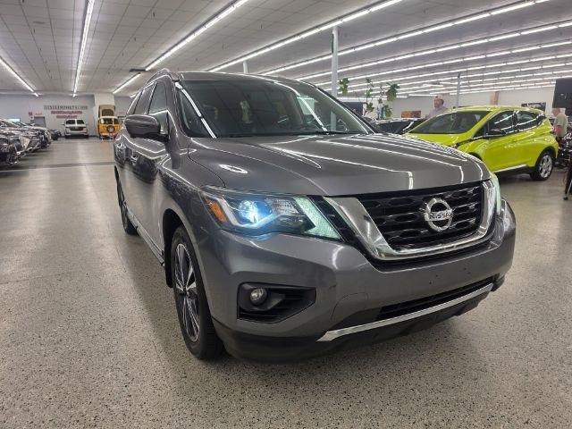 Nissan Pathfinder 4x4 Platinum 2018
