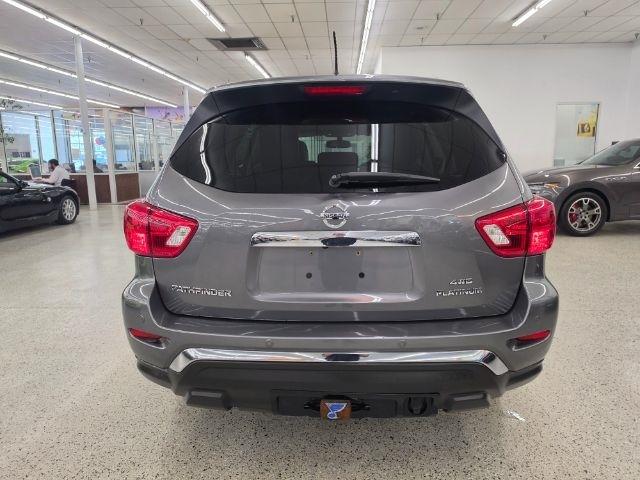 Nissan Pathfinder 4x4 Platinum 2018