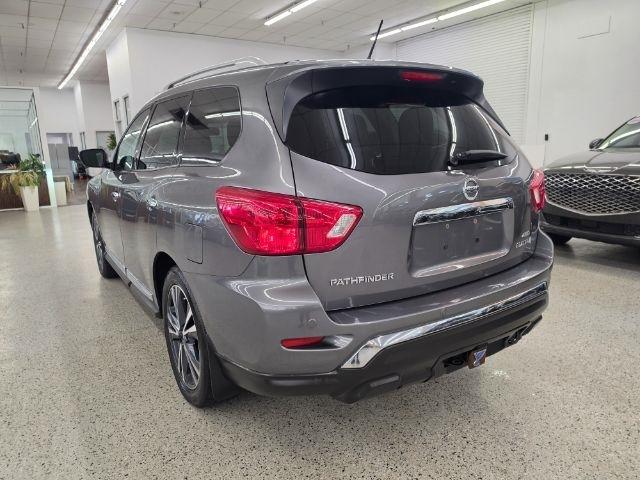 Nissan Pathfinder 4x4 Platinum 2018