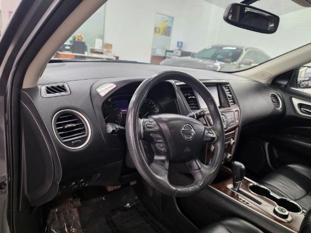 Nissan Pathfinder 4x4 Platinum 2018