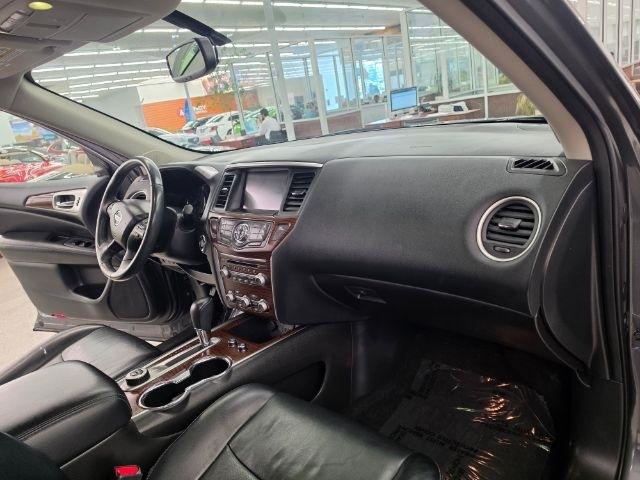 Nissan Pathfinder 4x4 Platinum 2018
