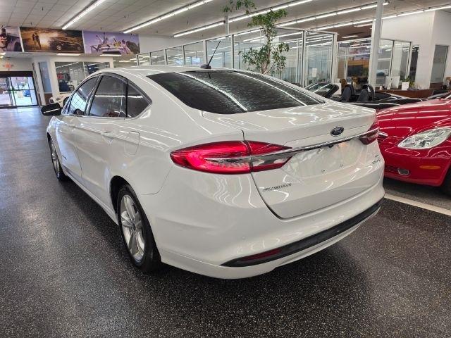 Ford Fusion Hybrid SE FWD 2018