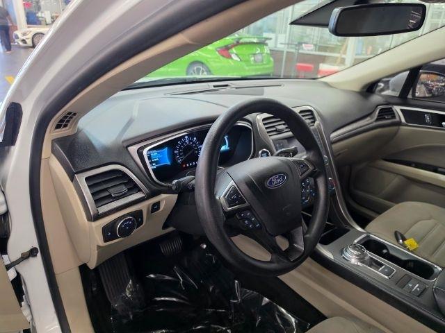 Ford Fusion Hybrid SE FWD 2018