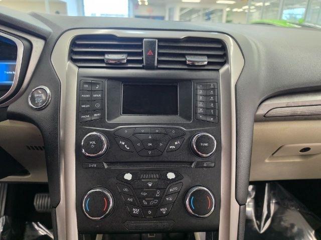 Ford Fusion Hybrid SE FWD 2018