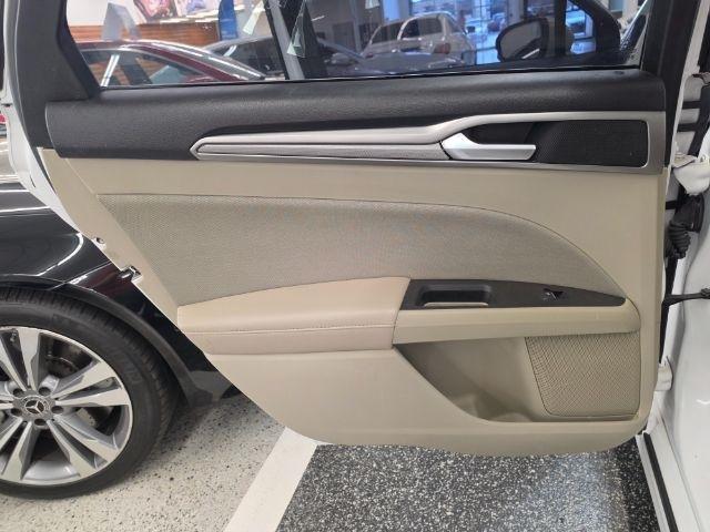 Ford Fusion Hybrid SE FWD 2018