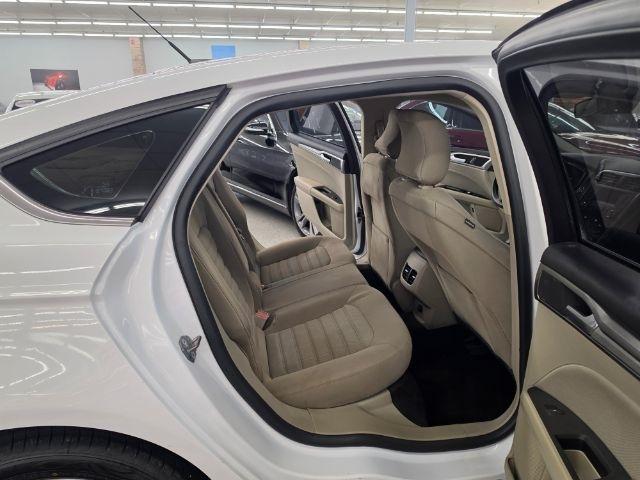 Ford Fusion Hybrid SE FWD 2018