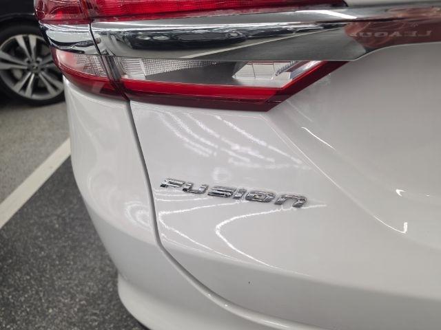 Ford Fusion Hybrid SE FWD 2018