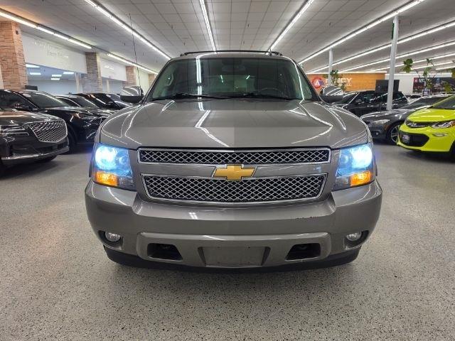 Chevrolet Avalanche 4WD Crew Cab LT 2012