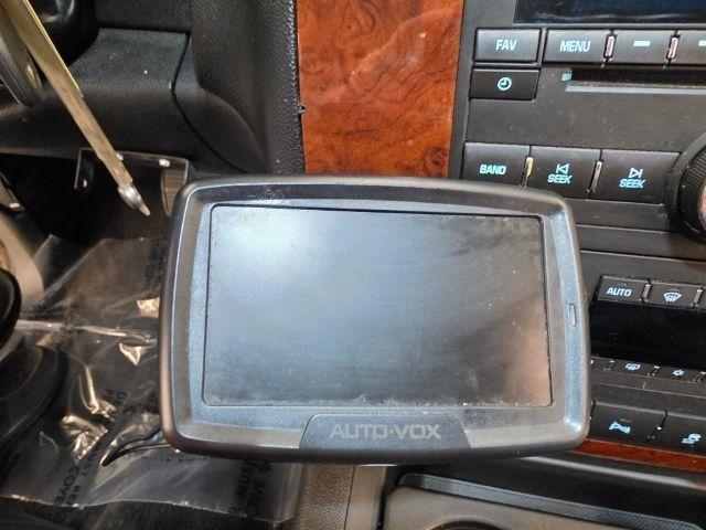 Chevrolet Avalanche 4WD Crew Cab LT 2012