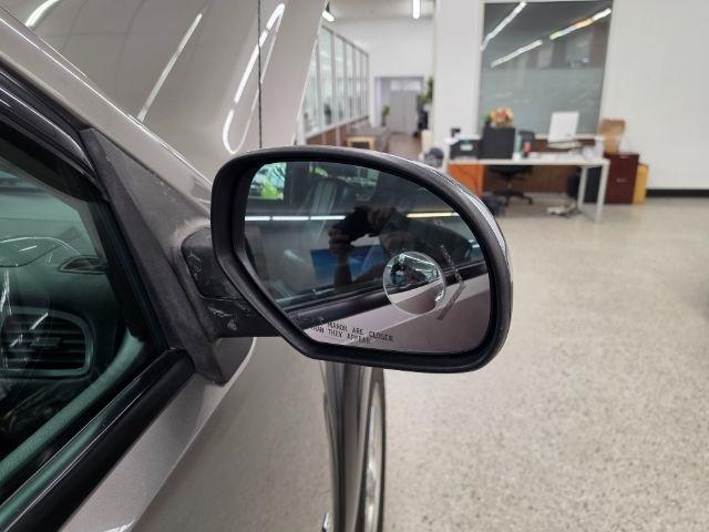 Chevrolet Avalanche 4WD Crew Cab LT 2012