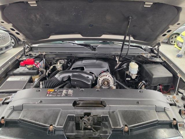 Chevrolet Avalanche 4WD Crew Cab LT 2012