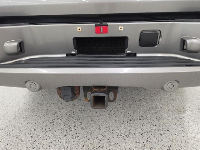 Chevrolet Avalanche 4WD Crew Cab LT 2012