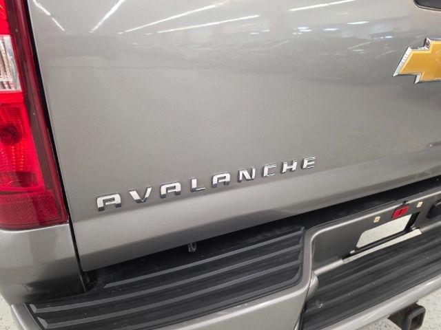 Chevrolet Avalanche 4WD Crew Cab LT 2012
