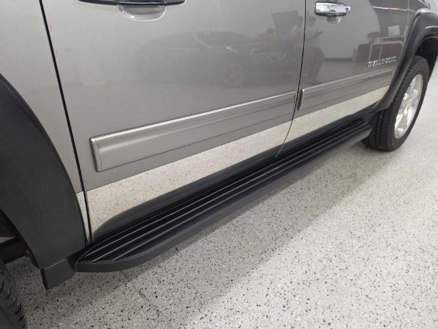 Chevrolet Avalanche 4WD Crew Cab LT 2012