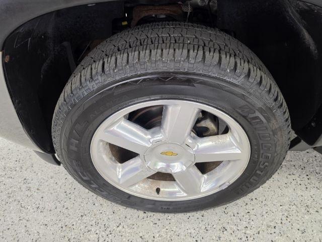 Chevrolet Avalanche 4WD Crew Cab LT 2012