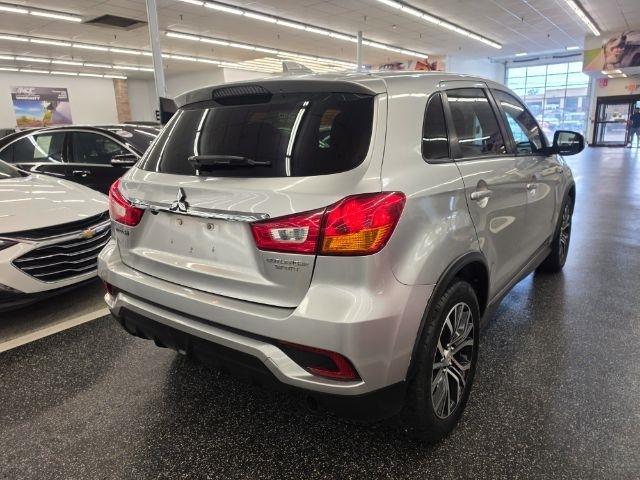 Mitsubishi Outlander Sport ES 2.0 CVT 2019