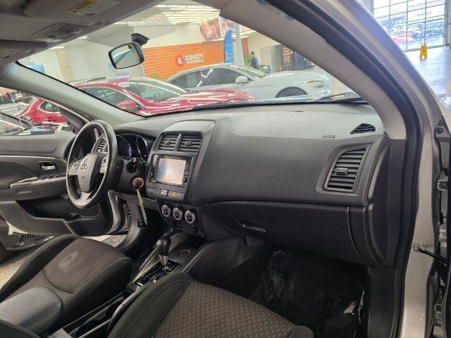 Mitsubishi Outlander Sport ES 2.0 CVT 2019