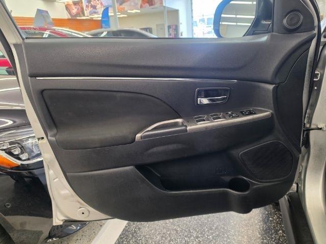 Mitsubishi Outlander Sport ES 2.0 CVT 2019