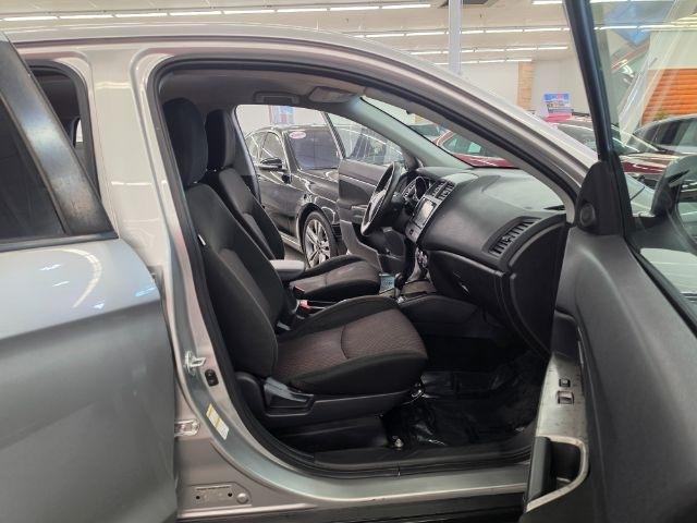 Mitsubishi Outlander Sport ES 2.0 CVT 2019