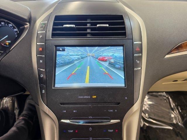 Lincoln MKZ 4dr Sdn FWD 2015
