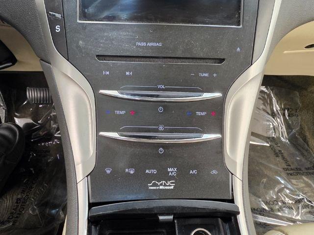 Lincoln MKZ 4dr Sdn FWD 2015