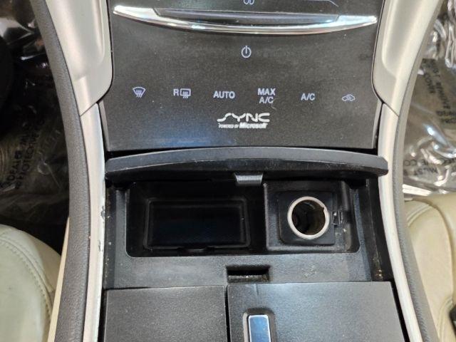 Lincoln MKZ 4dr Sdn FWD 2015