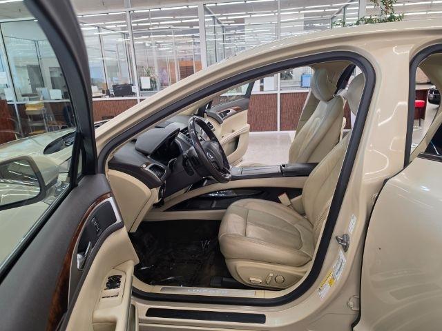 Lincoln MKZ 4dr Sdn FWD 2015