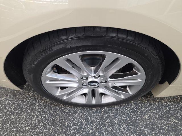 Lincoln MKZ 4dr Sdn FWD 2015