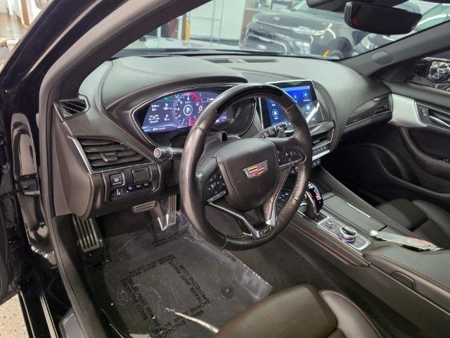 Cadillac CT5 photo 8