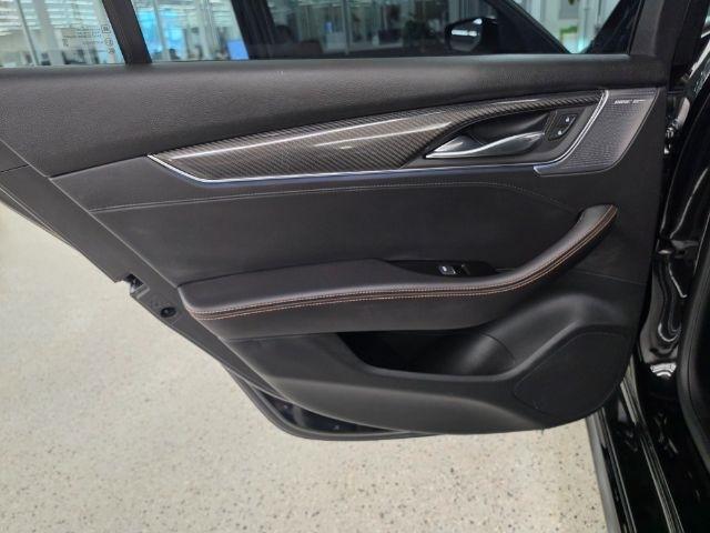 Cadillac CT5 photo 29
