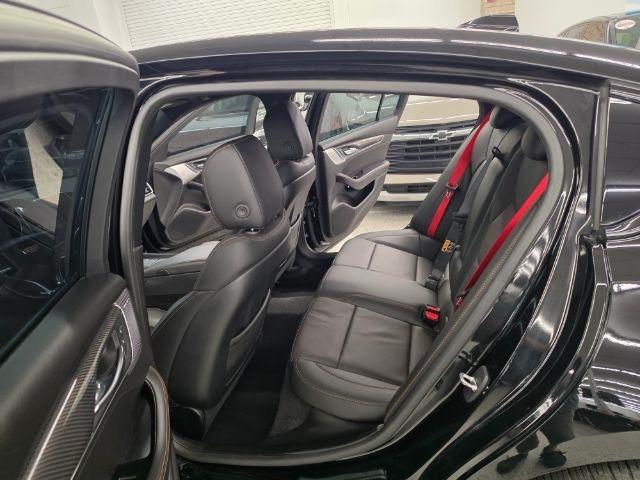 Cadillac CT5 photo 37
