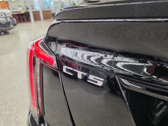 Cadillac CT5 photo 52