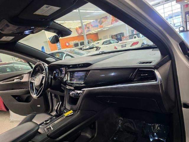 Cadillac XT6 photo 9