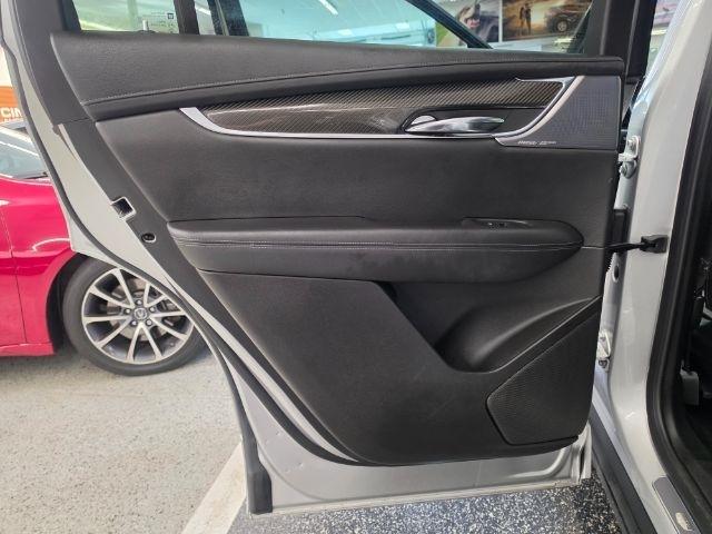 Cadillac XT6 photo 28