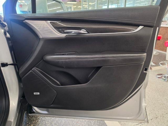 Cadillac XT6 photo 29