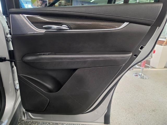 Cadillac XT6 photo 30